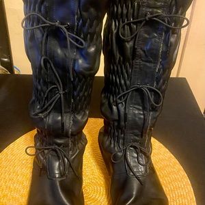 Sorel black tie ruched winter boots
